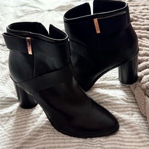 Ted Baker London Cinderella Women's Black boots with Round Chunky Heel 9-9.5